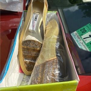 Frankie & Baby Women's Gold Beaded Shoes New - 8 1/2